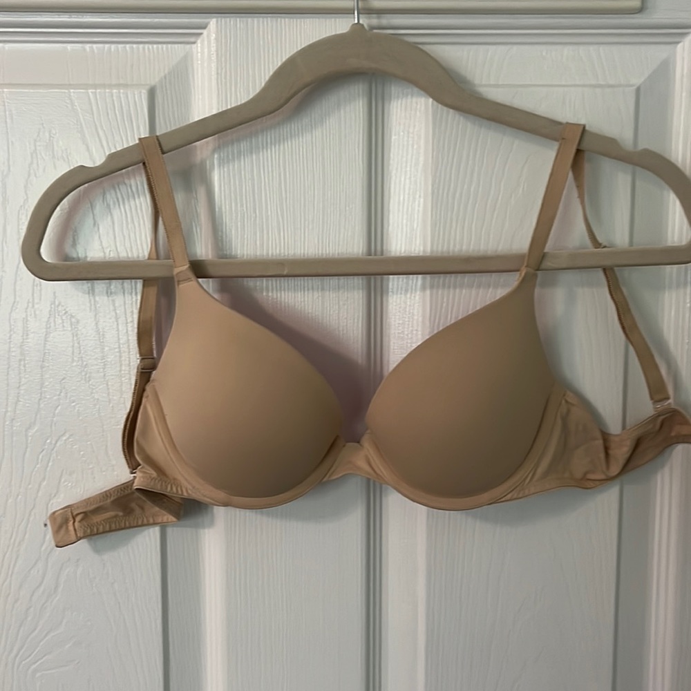 Pink Victoria’s Secret bra